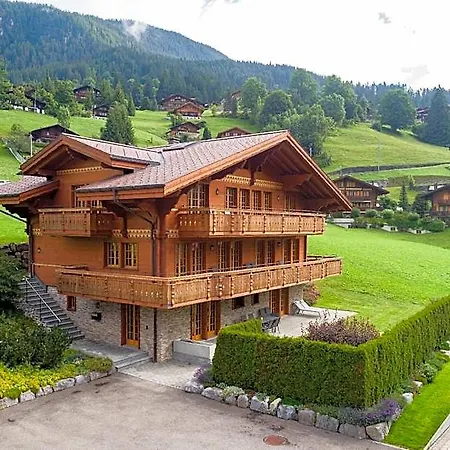 Alia And Hotell